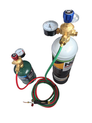 Kit with torch, tips &amp; regulators for disposable cylinders