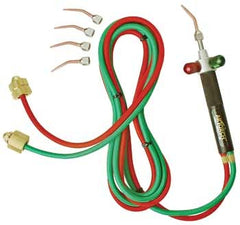 Kit with torch, tips &amp; regulators for disposable cylinders